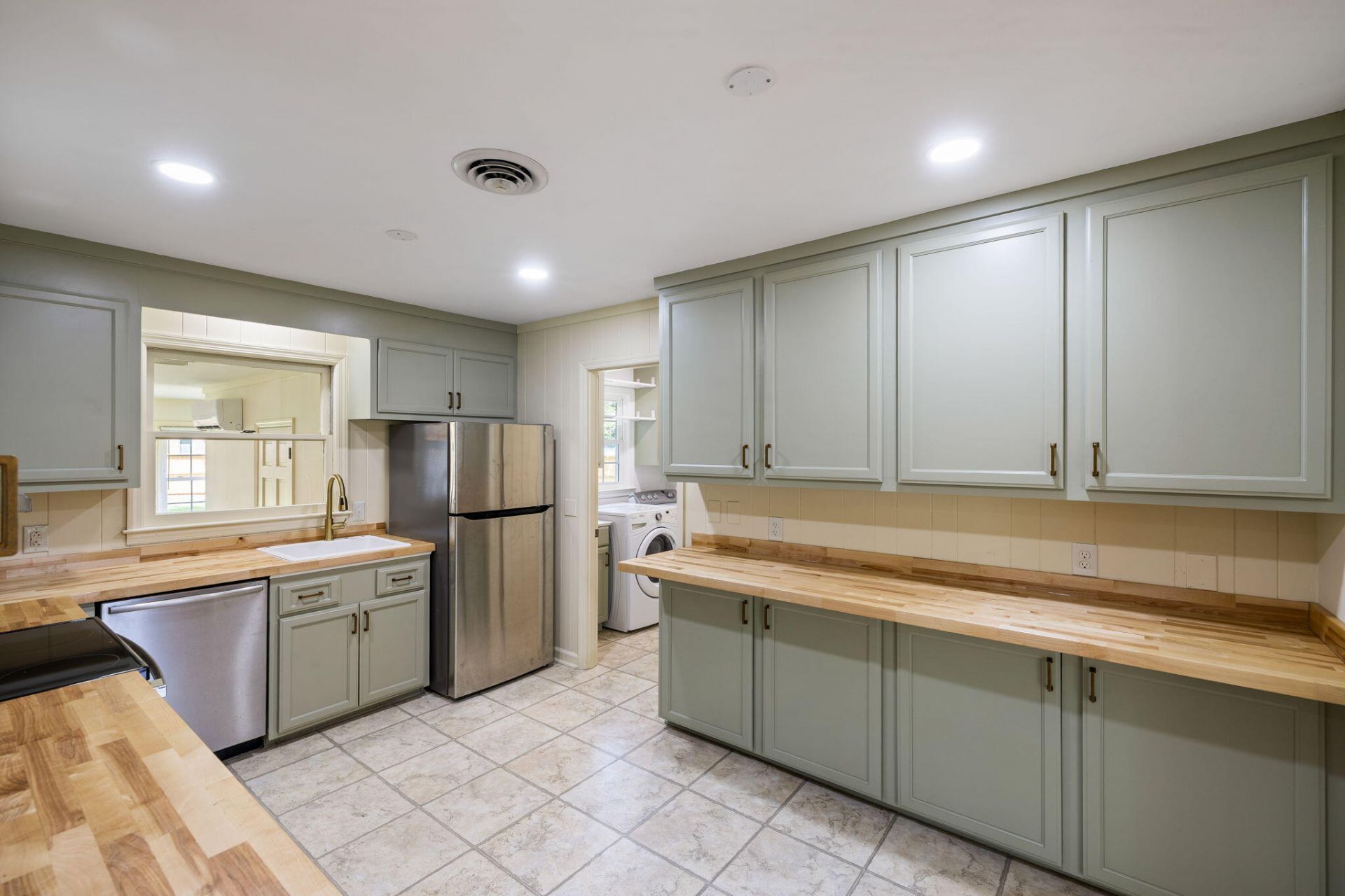 1335 Old Colony Road Photo 15