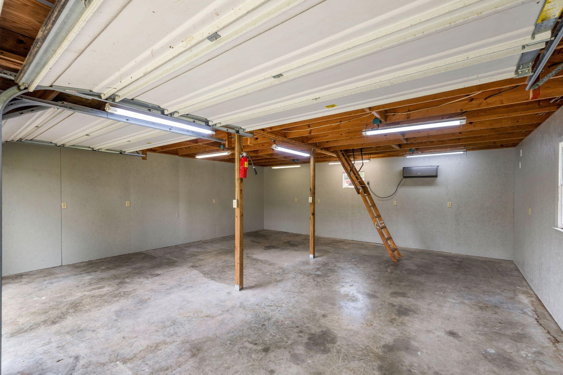 1335 Old Colony Road Photo 35