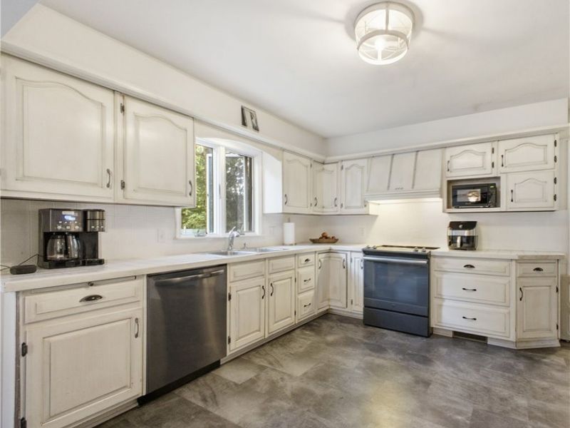 2411 Ridgeview Lane , Poland, OH 44514 Photo 8