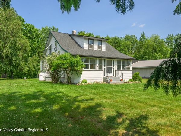 1976 Route 203 , Ghent, NY 12037