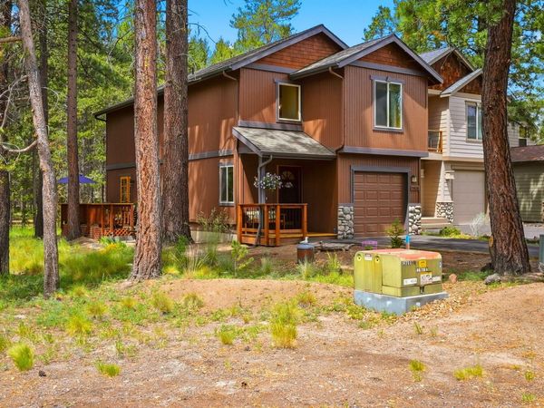 55626 Wagon Master Way, Bend, OR 97707