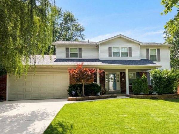 334 Clayton Oaks Drive , Ellisville, MO 63011