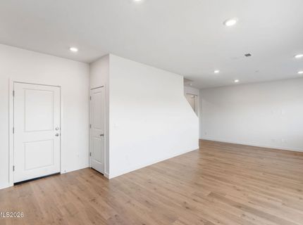 7745 Wandering Way, Reno, NV 89506 Photo
