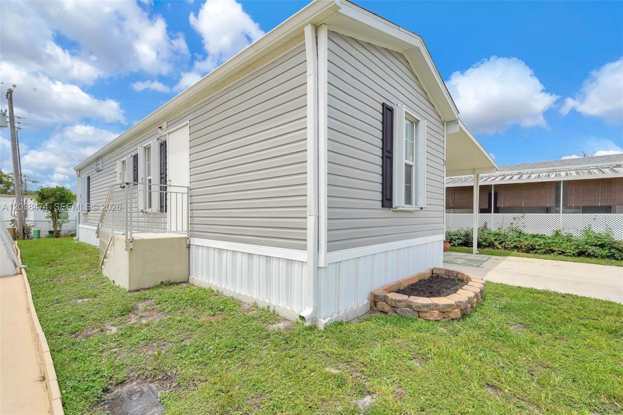 8709 SW 17th Ct , Davie, FL 33324 Photo