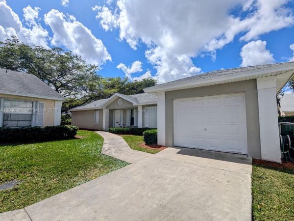 532 SE 21st Dr, Homestead, FL 33033