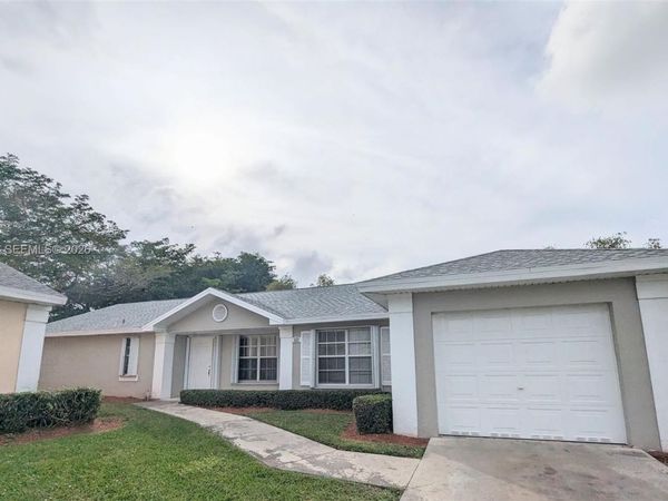 532 SE 21st Dr , Homestead, FL 33033