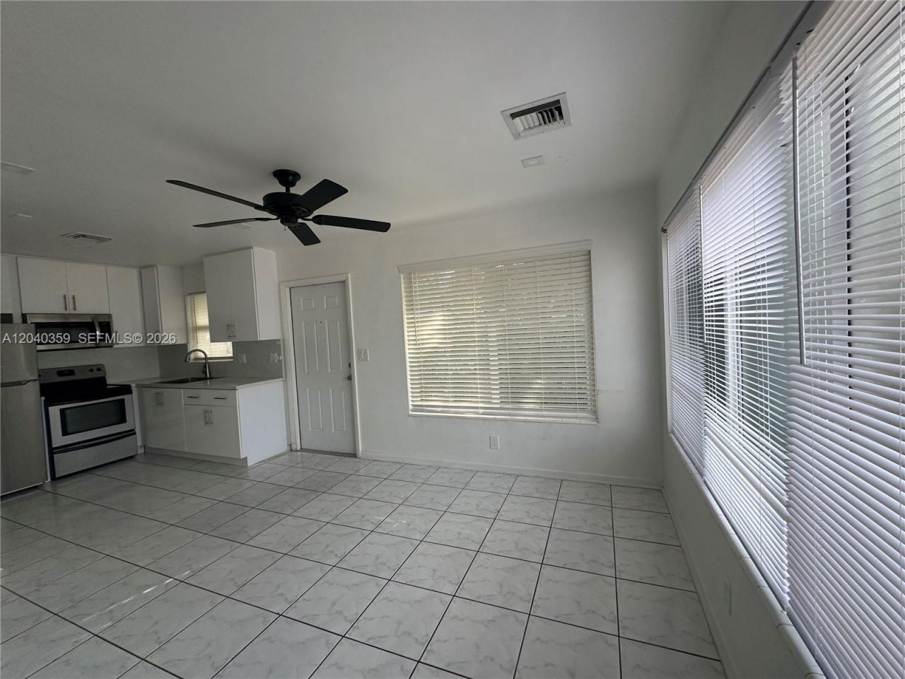 819 NE 8th St, Unit 2, Hallandale Beach, FL 33009 Photo