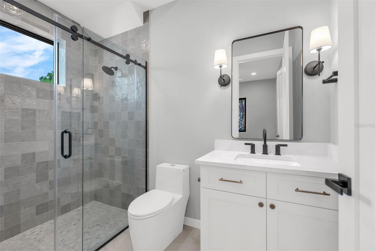 9 E Steele Street, Orlando, FL 32804 Photo