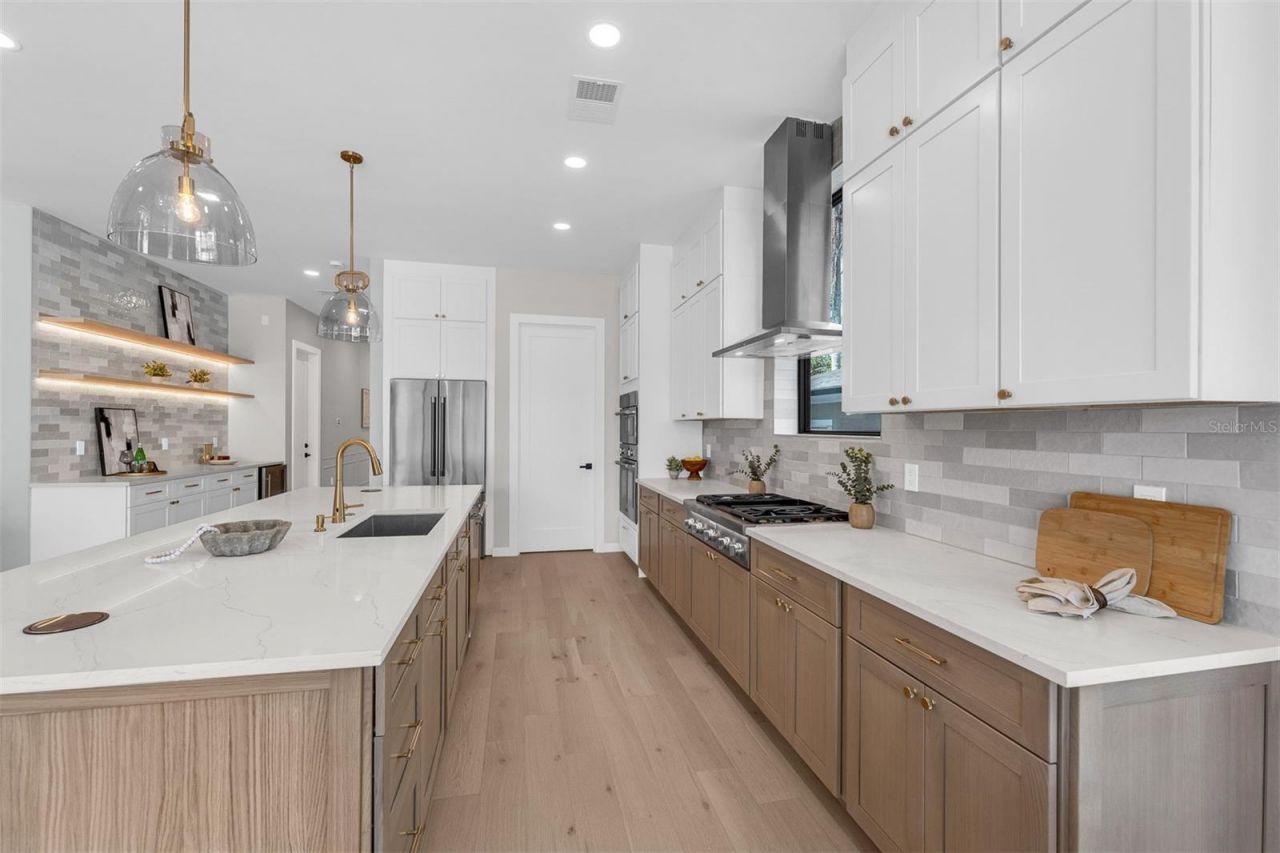 9 E Steele Street, Orlando, FL 32804 Photo