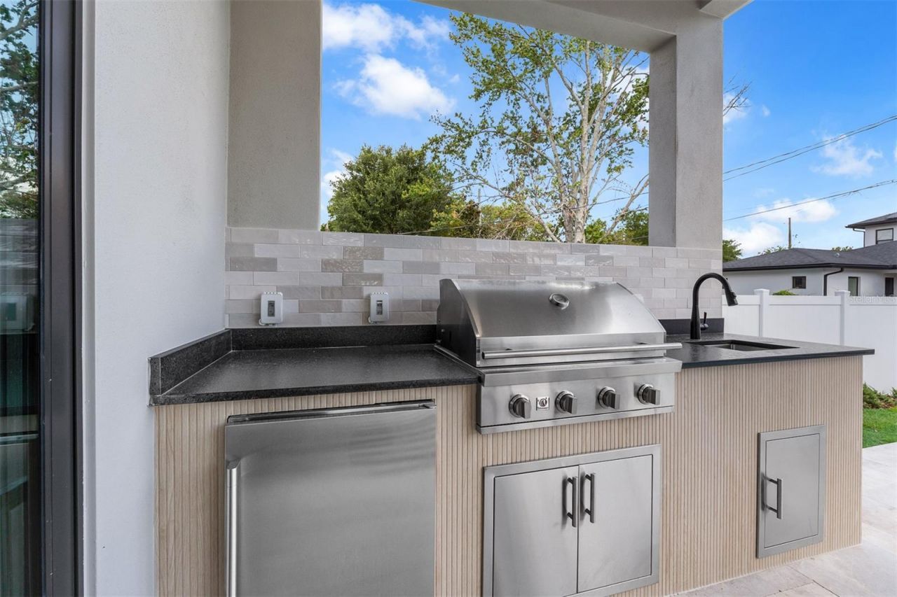 9 E Steele Street, Orlando, FL 32804 Photo