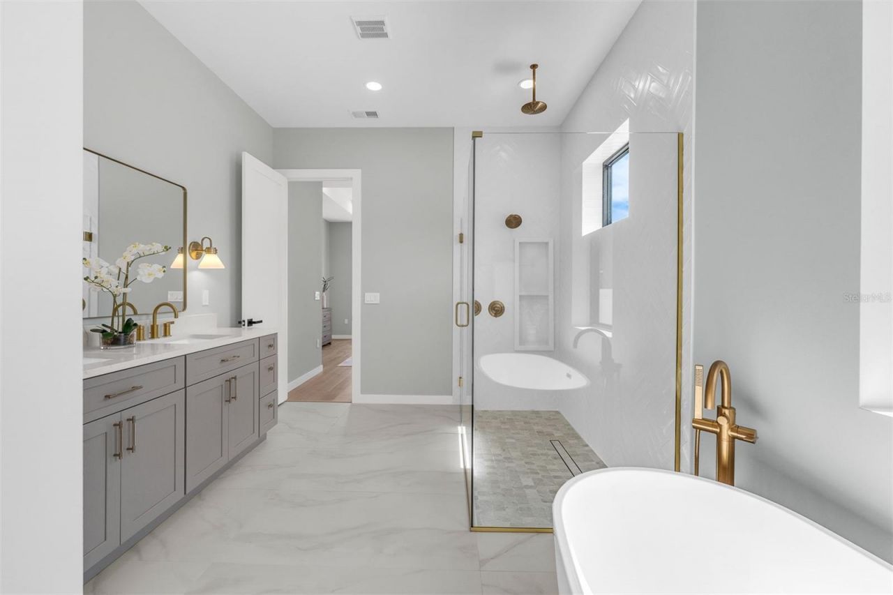 9 E Steele Street, Orlando, FL 32804 Photo