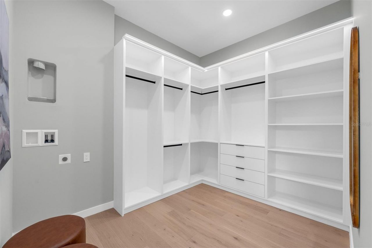 9 E Steele Street, Orlando, FL 32804 Photo
