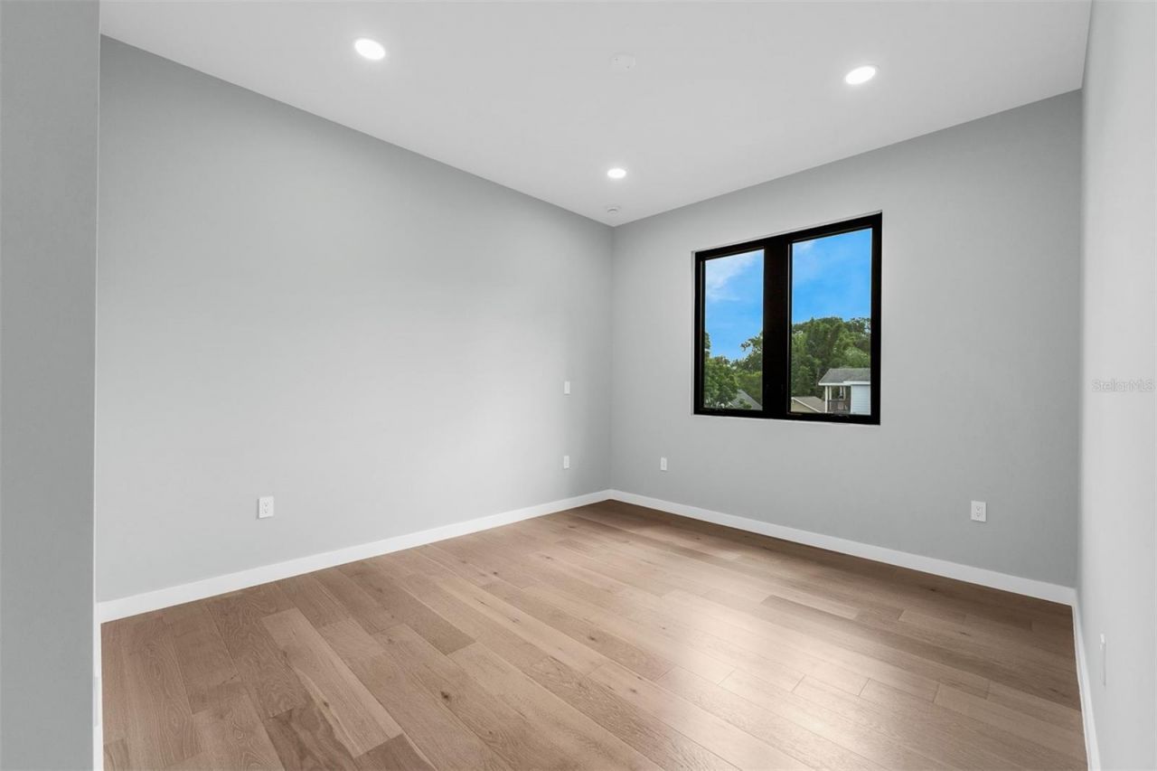 9 E Steele Street, Orlando, FL 32804 Photo