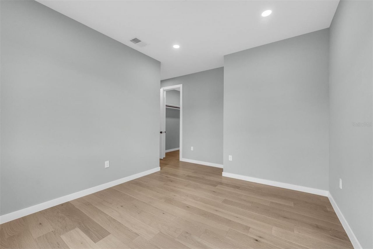 9 E Steele Street, Orlando, FL 32804 Photo
