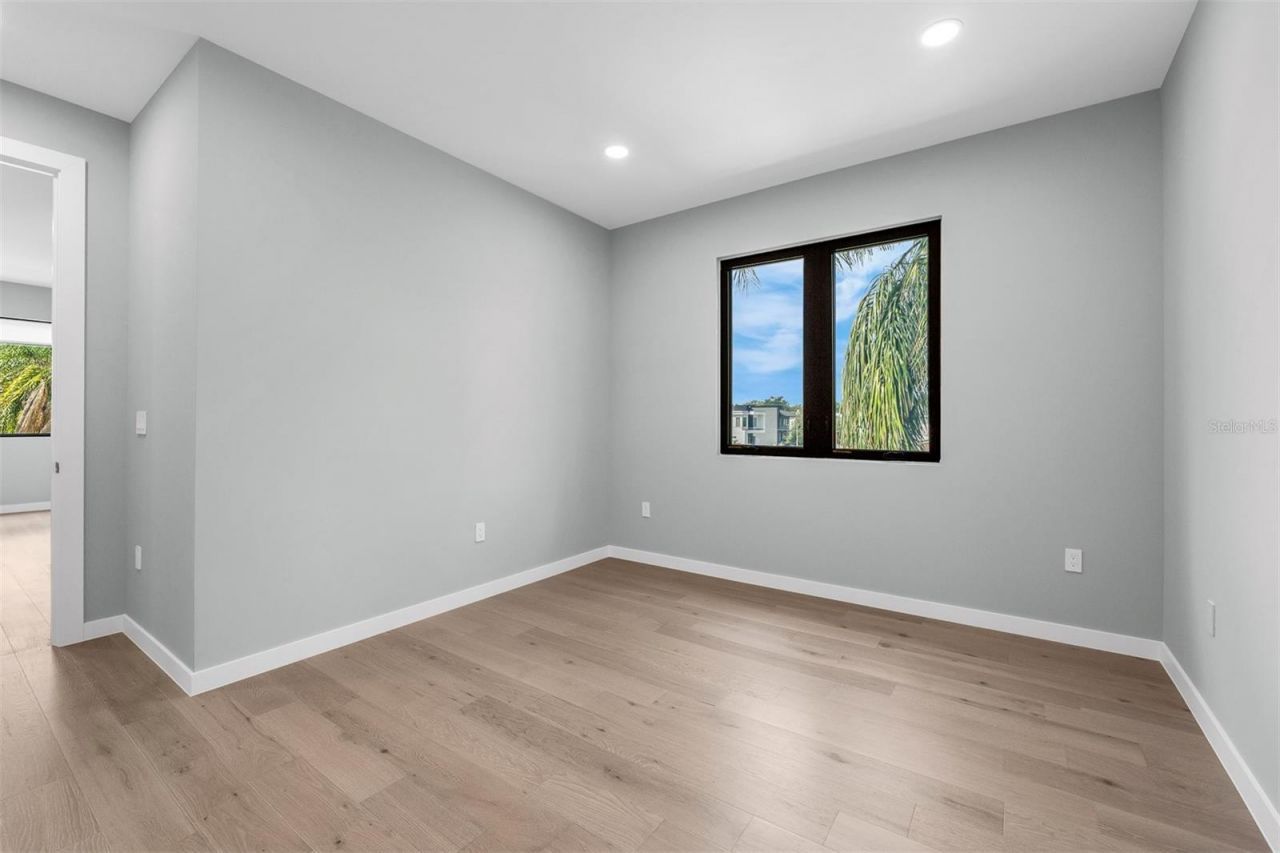 9 E Steele Street, Orlando, FL 32804 Photo
