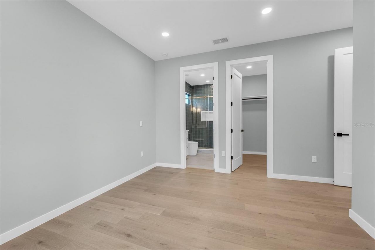 9 E Steele Street, Orlando, FL 32804 Photo