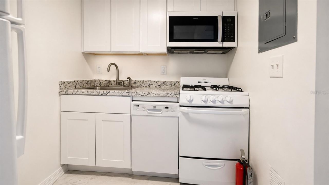 120 Blue Point Way , Unit 170, Altamonte Springs, FL 32701 Photo