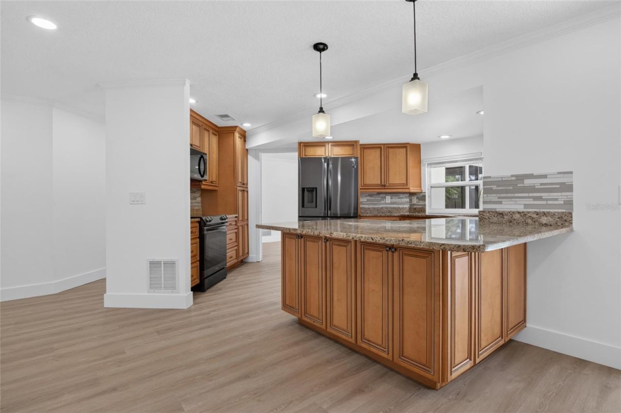 12114 Rhonda Terrace, Seminole, FL 33772 Photo