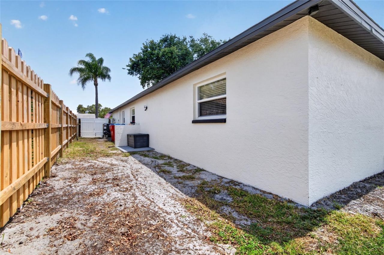 12114 Rhonda Terrace, Seminole, FL 33772 Photo