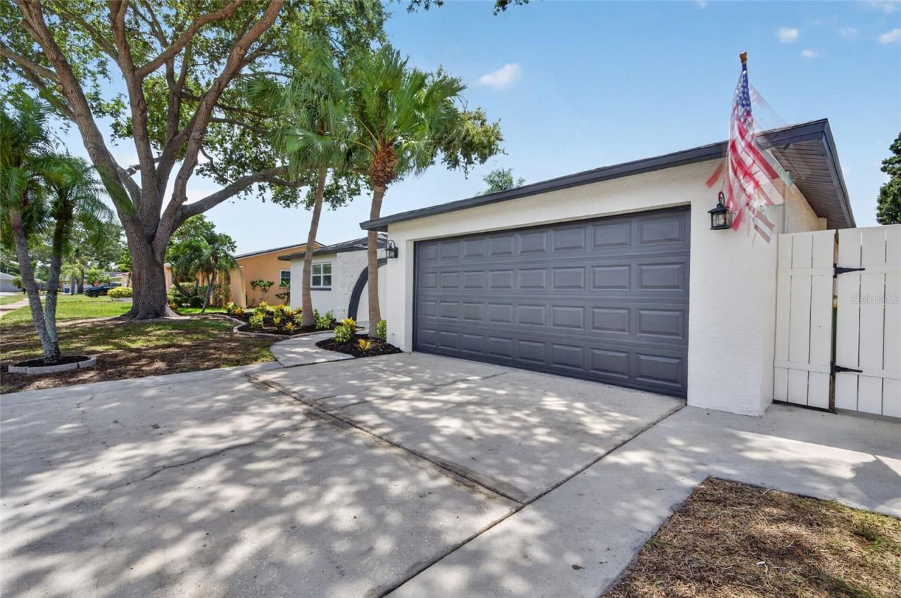 12114 Rhonda Terrace, Seminole, FL 33772 Photo