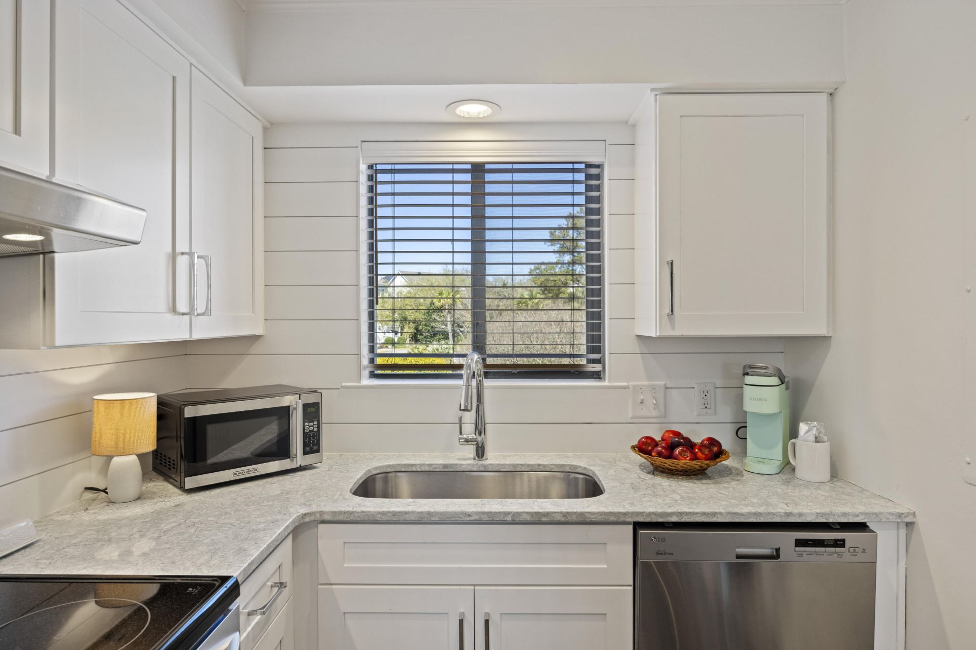 2063 Long Bend Drive Photo 6