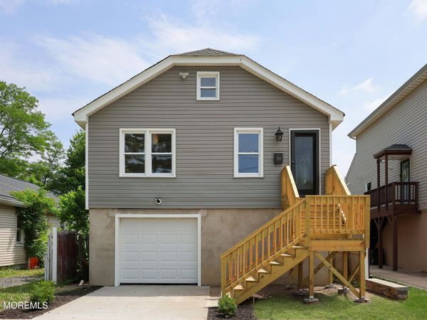 10 Lincoln Court, Keansburg, NJ 07734