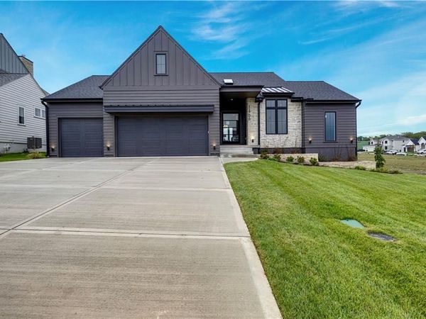 11706 W 181st Terrace, Overland Park, KS 66013