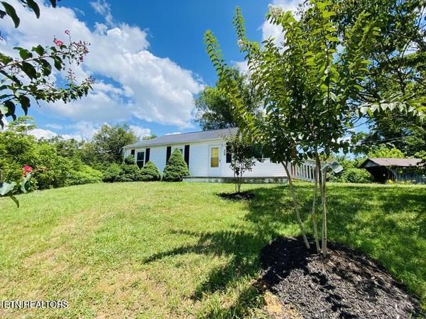 364 Jasmine Rd, Newport, TN 37821