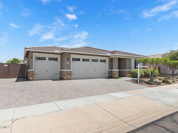 17364 W BENT TREE Drive, Surprise, AZ 85387