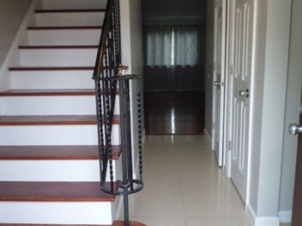 222 Wildflower Ln, Hillsborough, NJ 08844