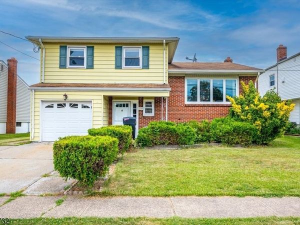 2300 Desisto Dr, Rahway, NJ 07065