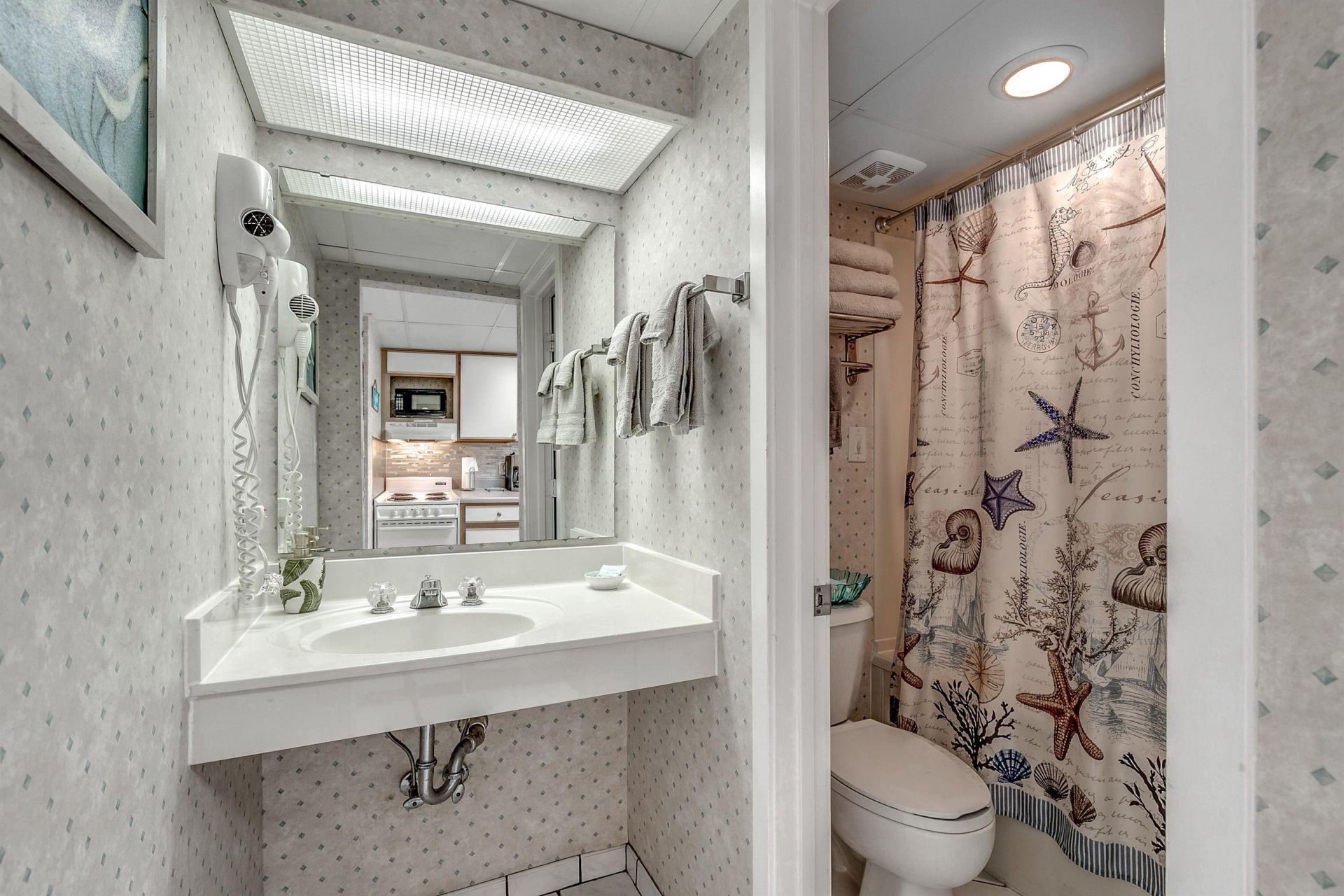 2300 N Ocean Blvd.  Photo 7