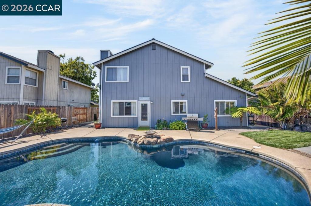 6021 Marsh Hawk Ct, Elk Grove, CA 95758 Main Photo