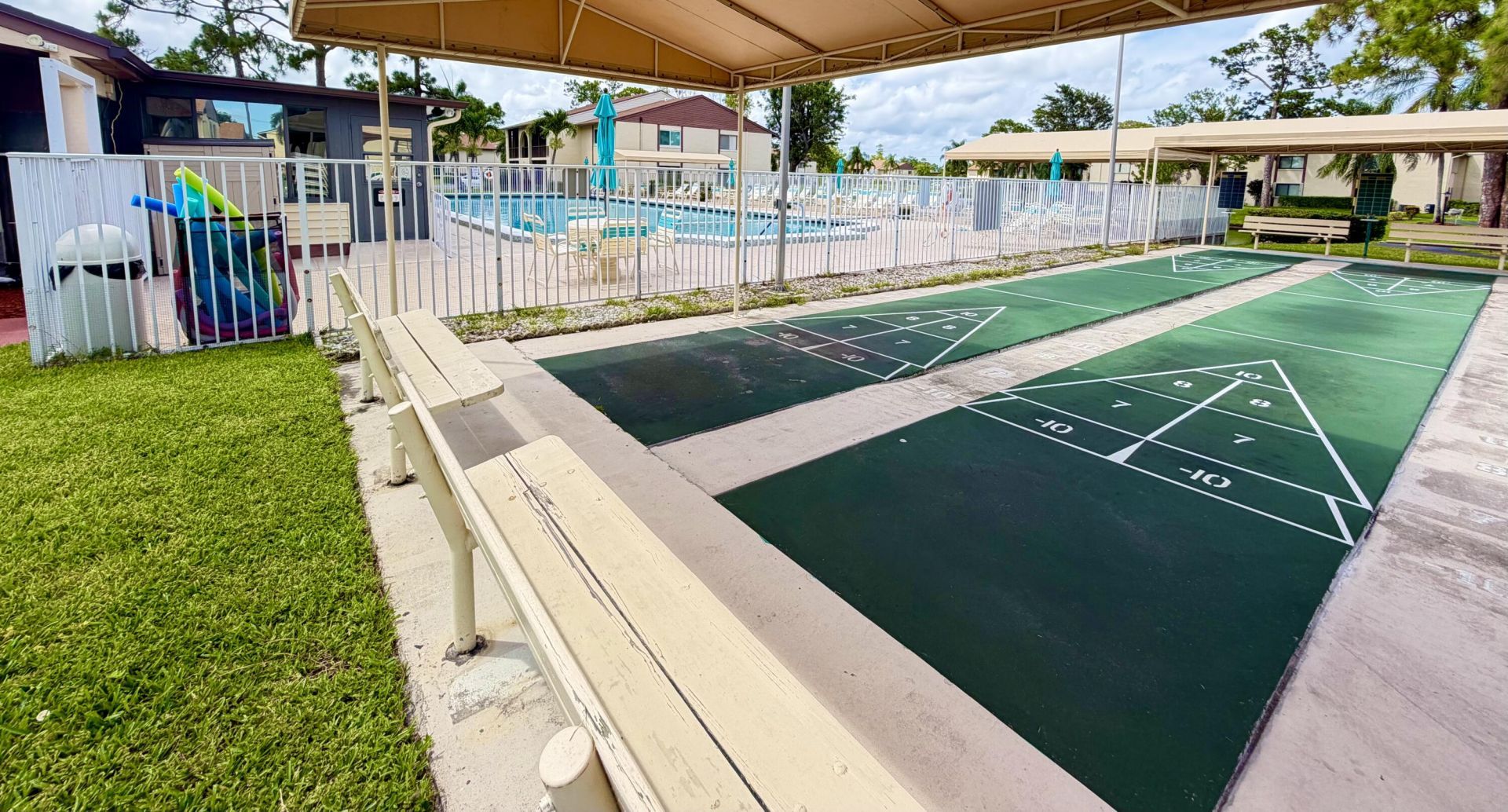 301 Knotty Pine Circle, Unit B-2, Greenacres, FL 33463 Photo