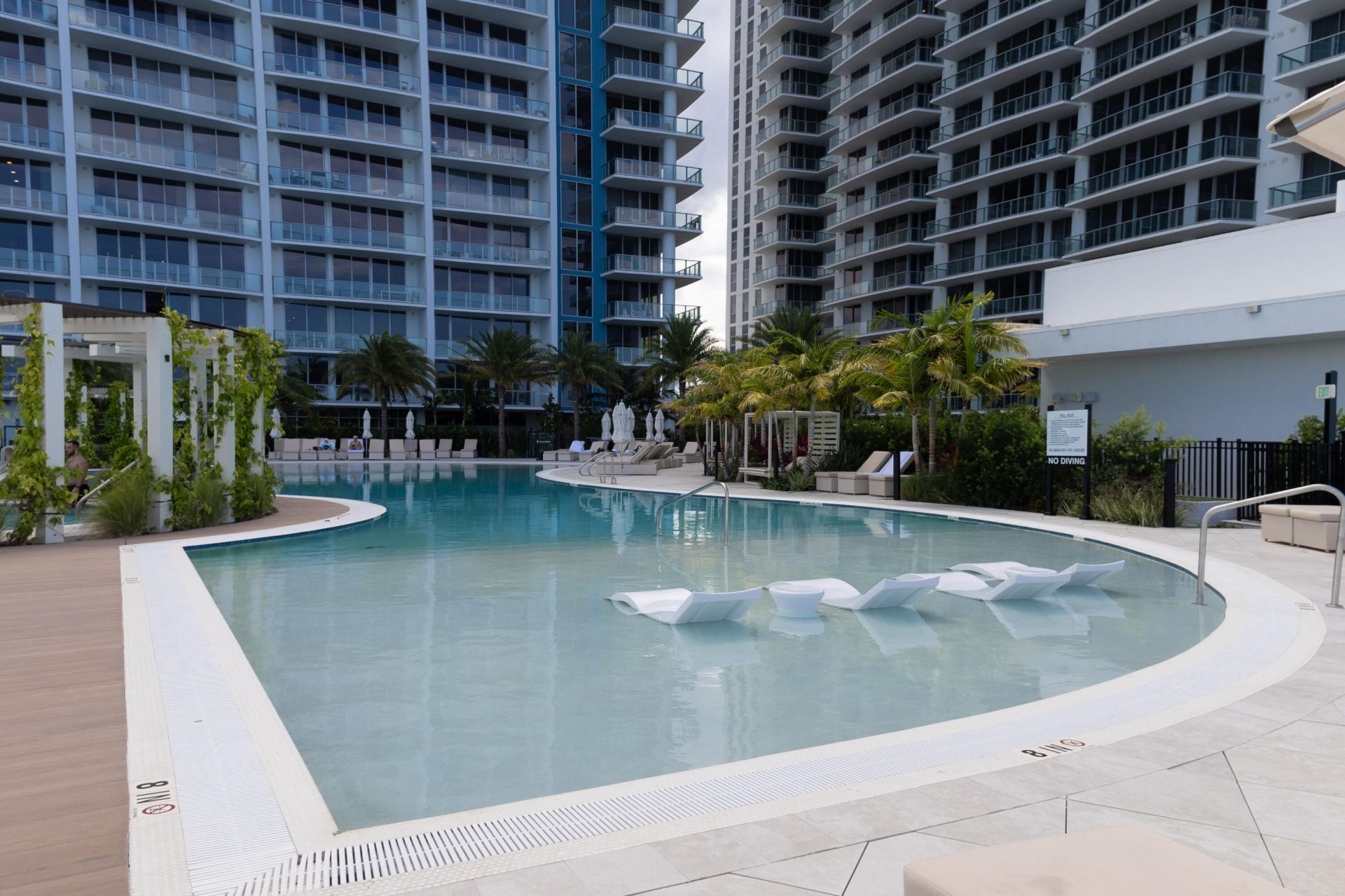 220 Lake Shore Drive, Unit 1908, Lake Park, FL 33403 Photo