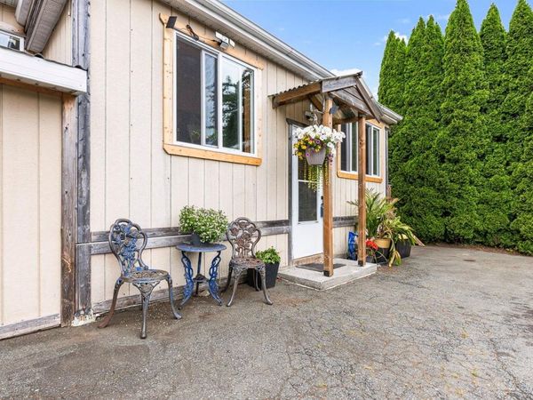 4931 Island Hwy N, Courtenay, BC V9N 5Z2