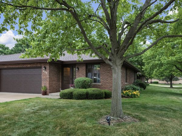 905 Shagbark Road , Unit 905, New Lenox, IL 60451