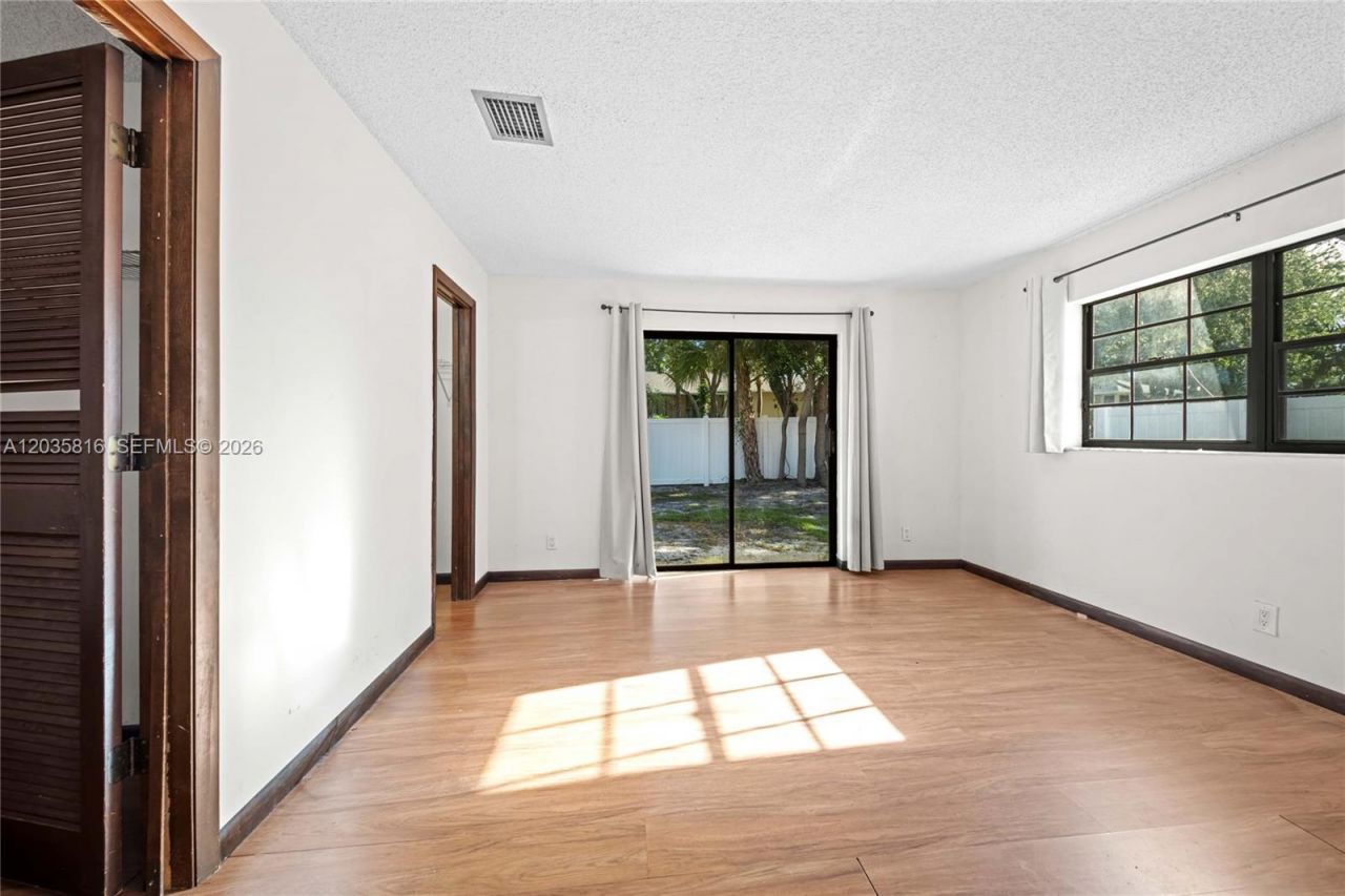 443 NE 38th Street , Boca Raton, FL 33431 Photo