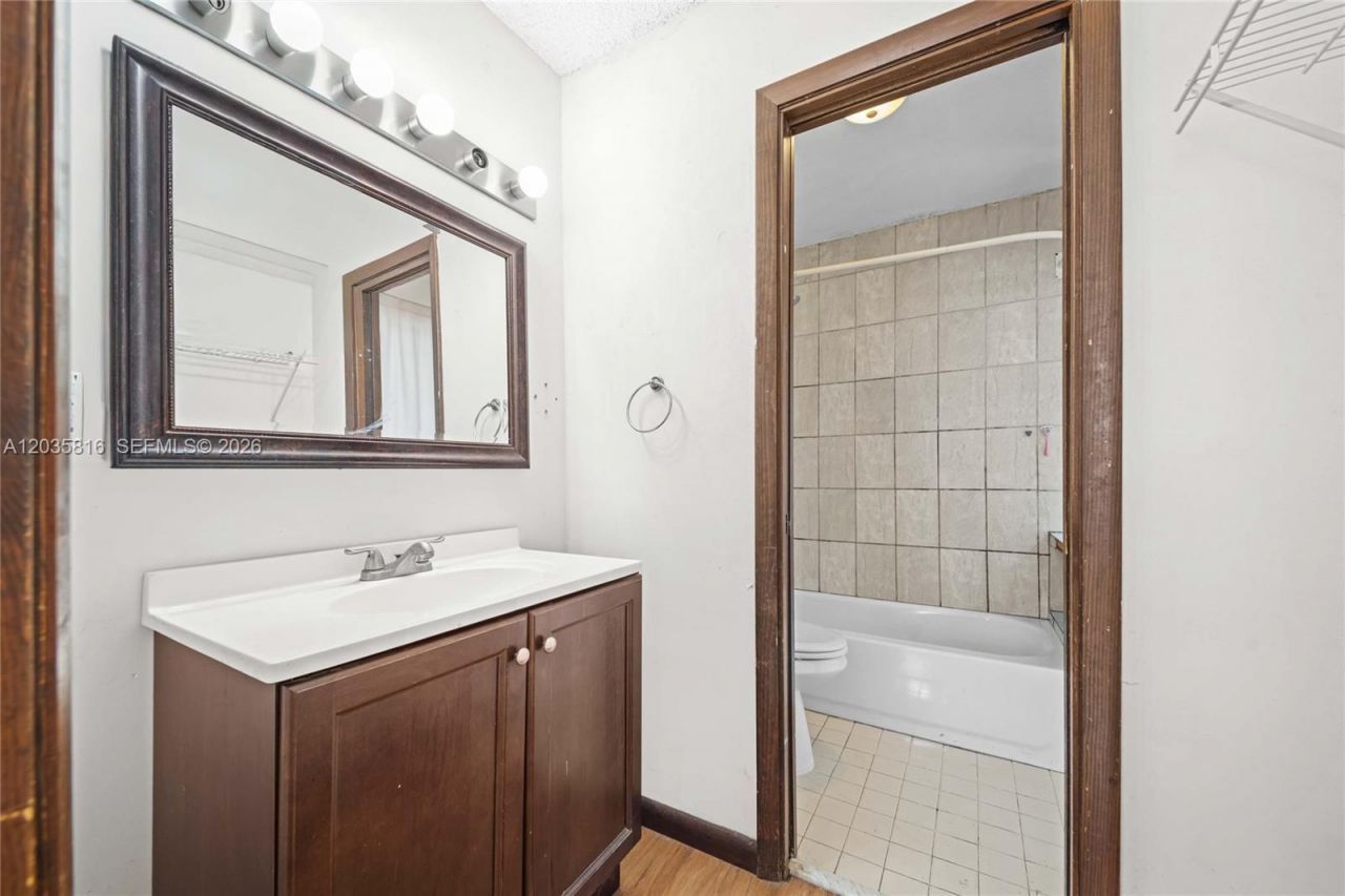 443 NE 38th Street , Boca Raton, FL 33431 Photo