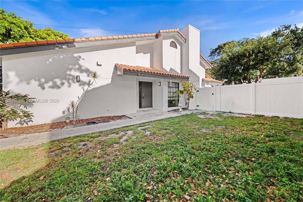 443 NE 38th Street , Boca Raton, FL 33431 Photo