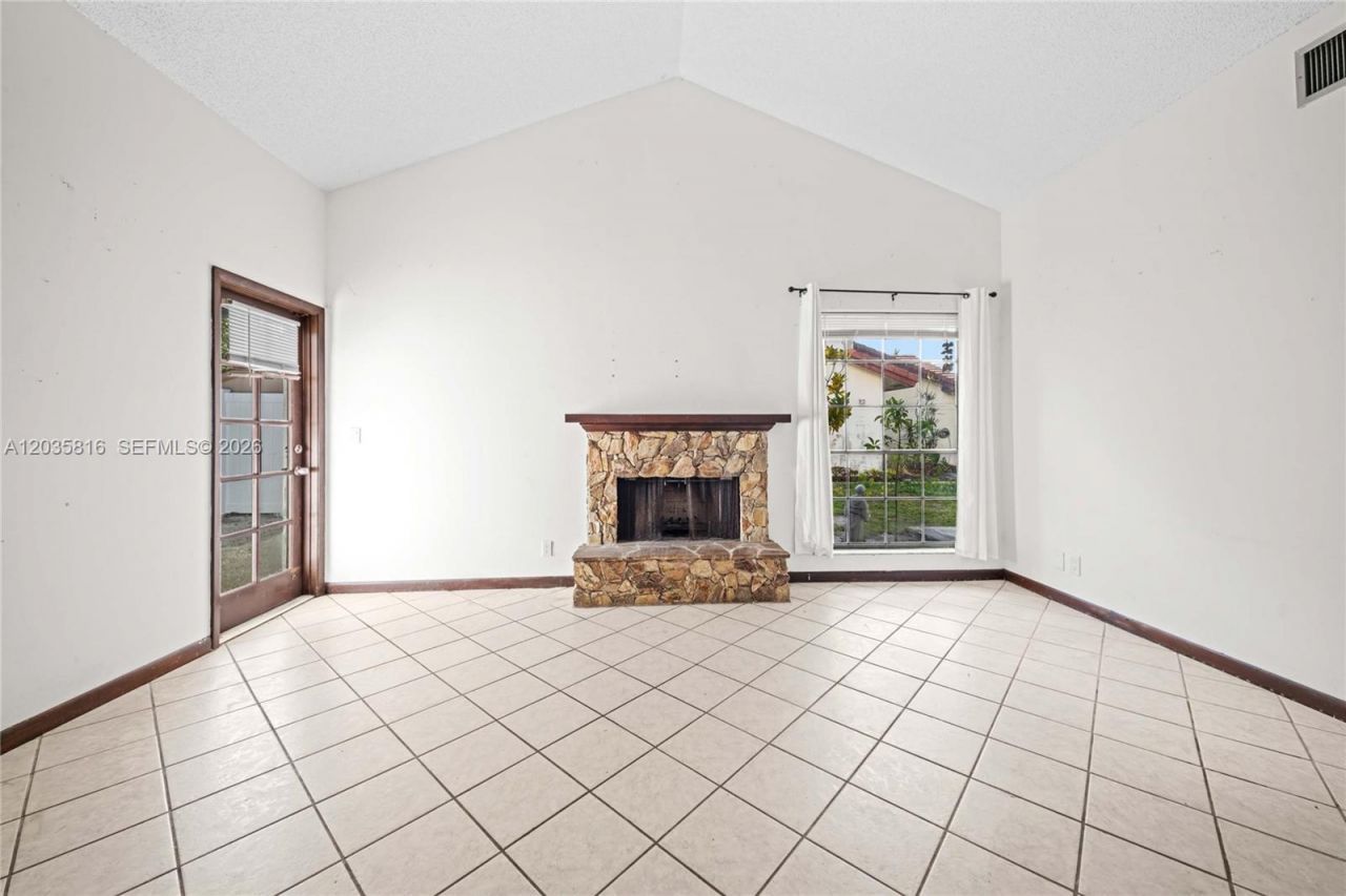 443 NE 38th Street , Boca Raton, FL 33431 Photo