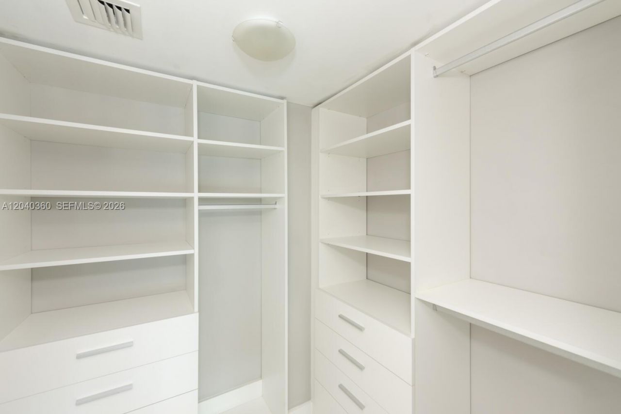 400 Sunny Isles Blvd , Unit 104, Sunny Isles Beach, FL 33160 Photo
