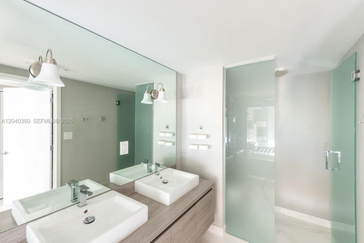 400 Sunny Isles Blvd , Unit 104, Sunny Isles Beach, FL 33160 Photo