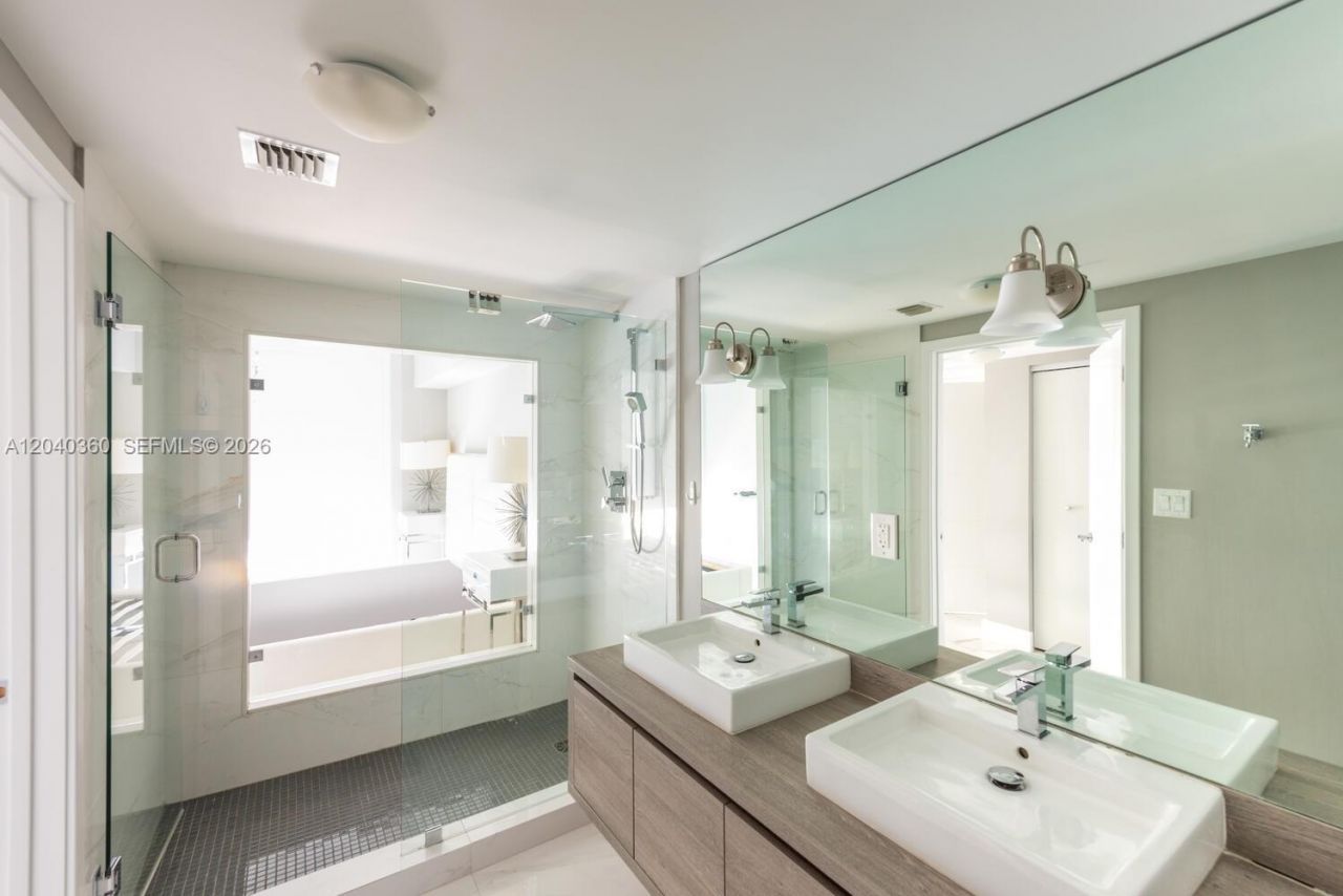 400 Sunny Isles Blvd , Unit 104, Sunny Isles Beach, FL 33160 Photo