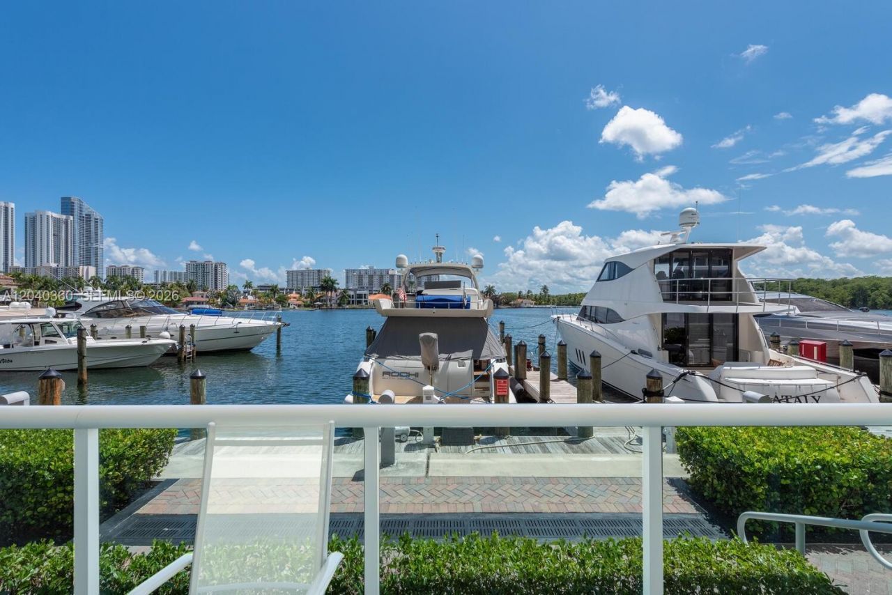400 Sunny Isles Blvd , Unit 104, Sunny Isles Beach, FL 33160 Photo