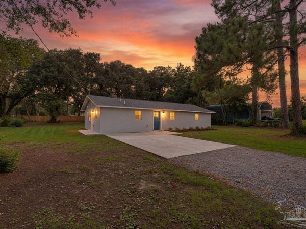 7265 Lockhart St, Pensacola, FL 32526