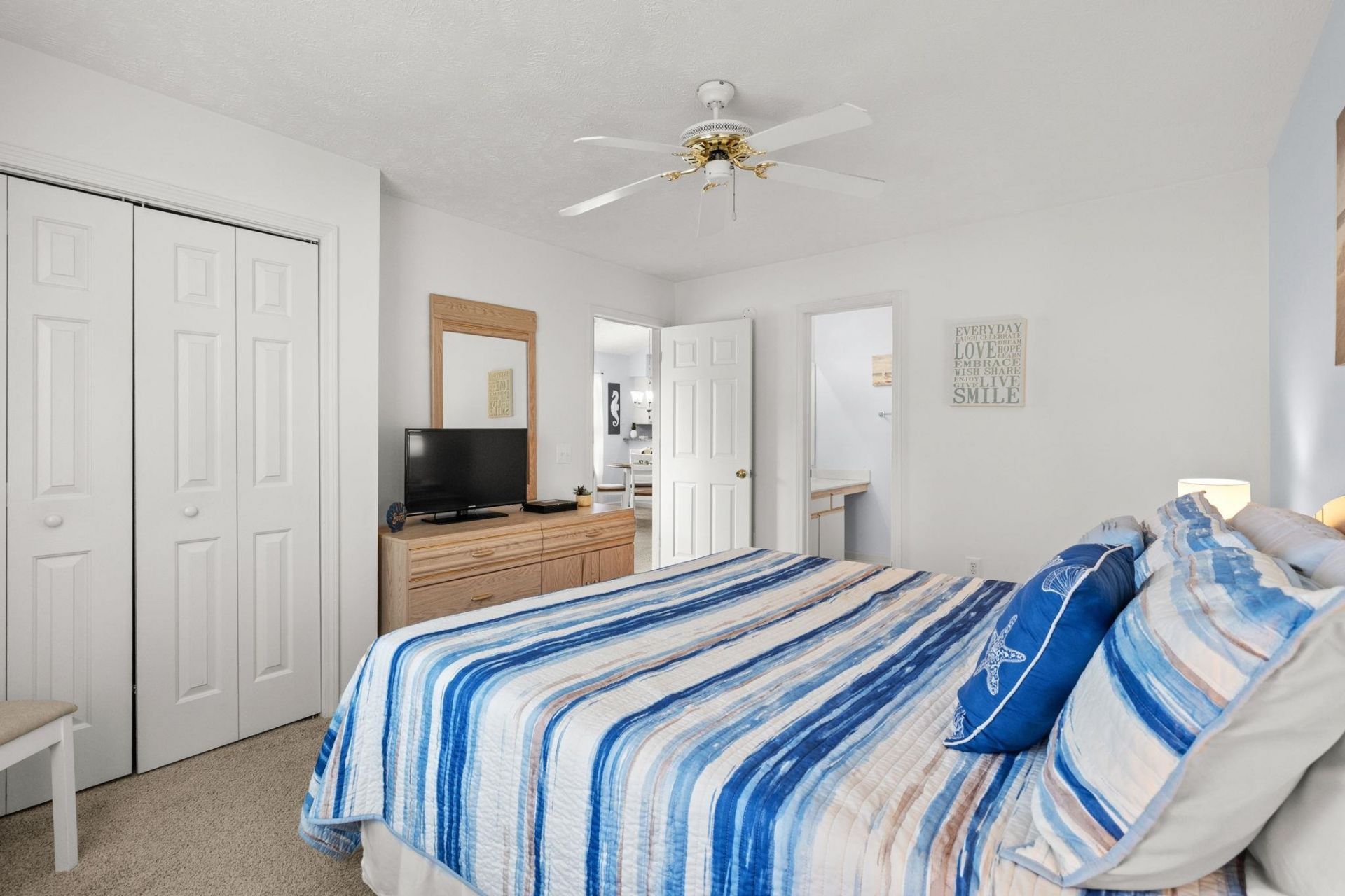 633 Waterway Village Blvd. Photo 23