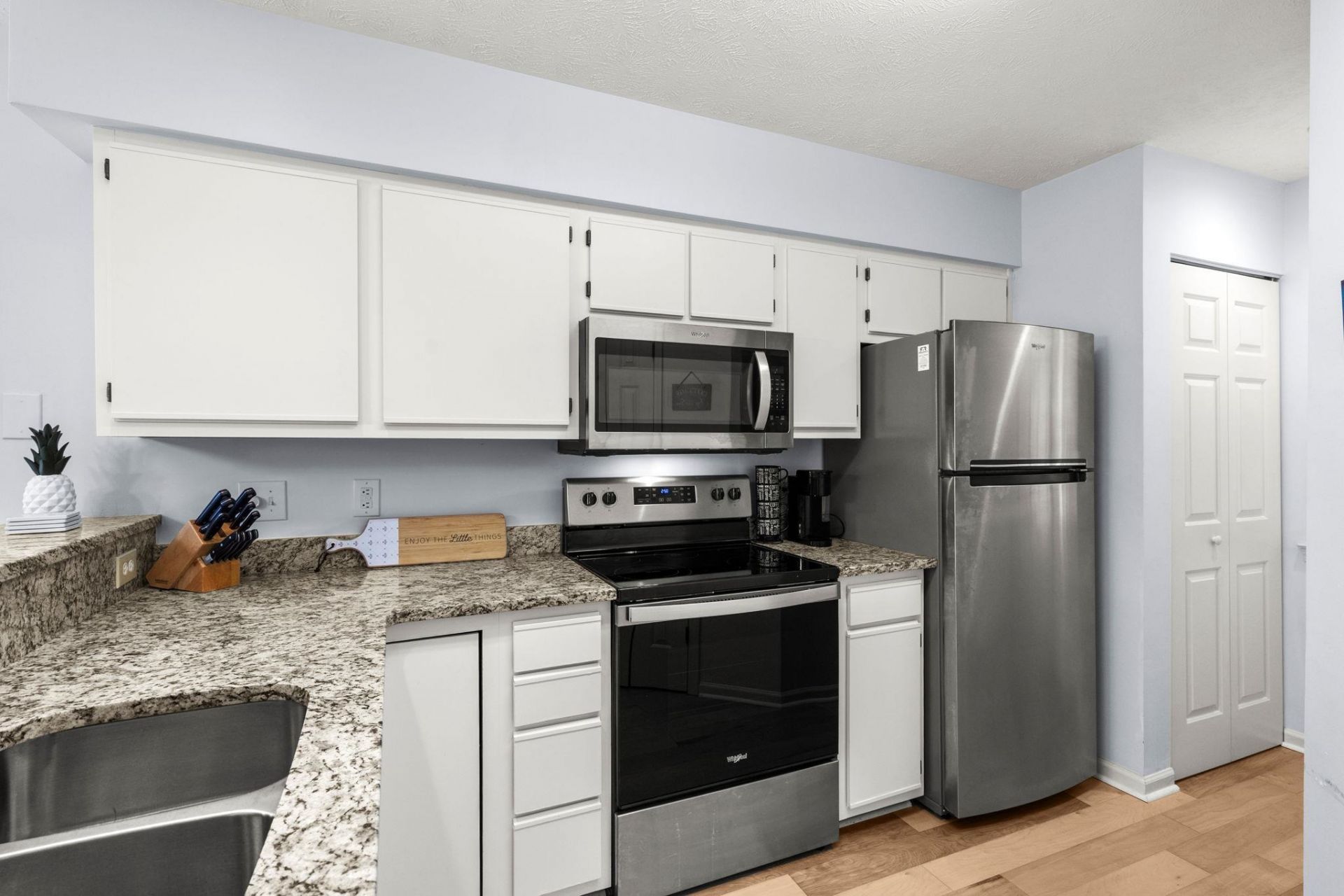 633 Waterway Village Blvd. Photo 7
