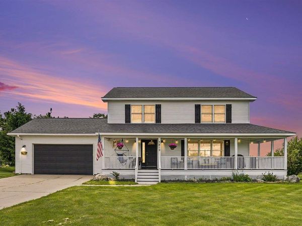 7810 Bay Meadow Drive, Harbor Springs, MI 49740