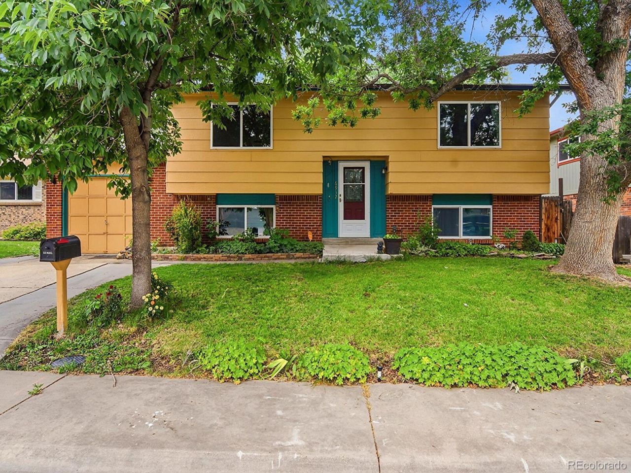 6932 Deframe Court , Arvada, CO 80004 Main Photo